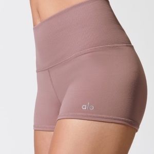 alosoft aura short